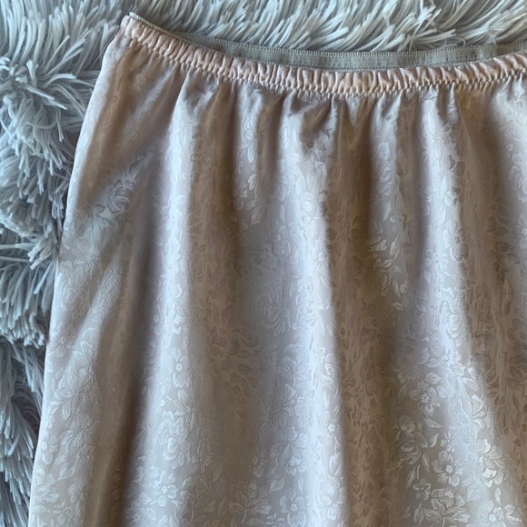 Vintage Christian Dior Petal Pink Lace Detail Slip - Picture 11 of 16